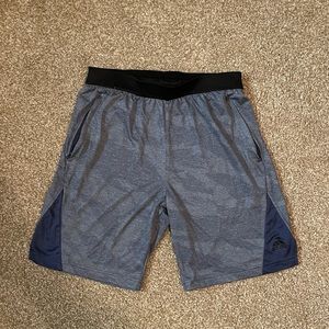 Men’s Adidas Athletic/Athleisure Shorts Medium